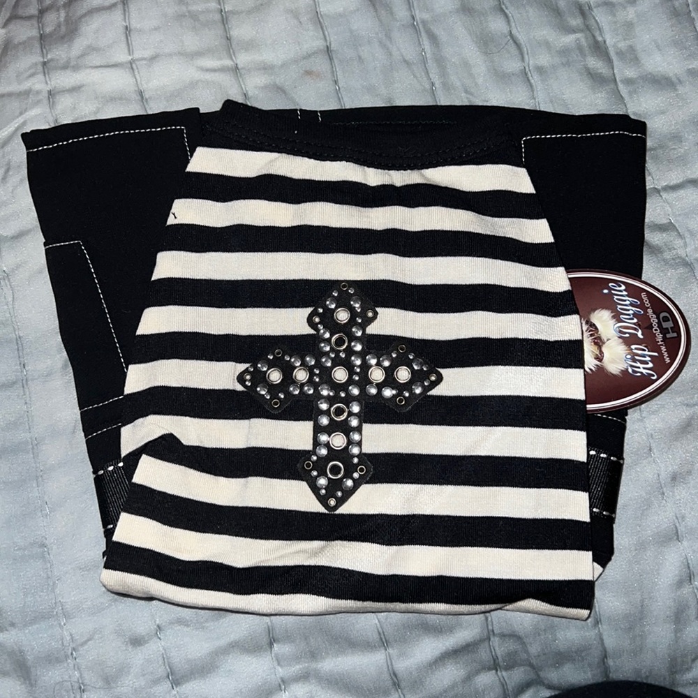 Hip Doggie (4) Dog Shirts Skull ☠️ Cross Bones Rockstar Pink Black White